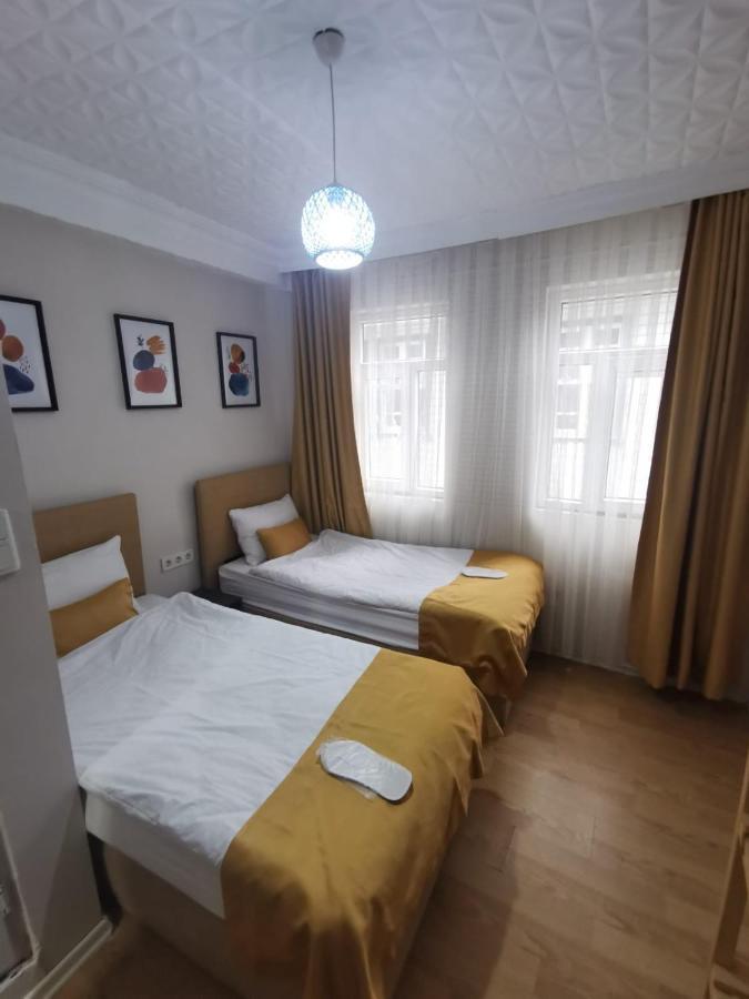 Konut Wooden House Hotell Istanbul Eksteriør bilde
