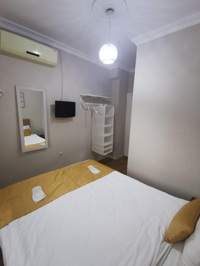 Konut Wooden House Hotell Istanbul Eksteriør bilde