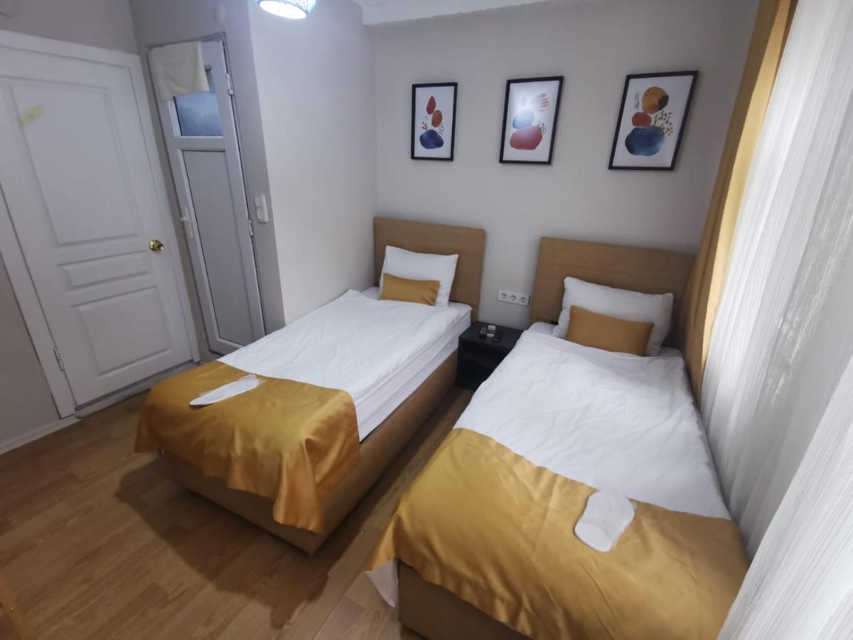 Konut Wooden House Hotell Istanbul Eksteriør bilde