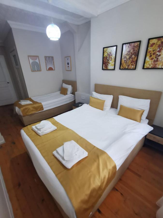 Konut Wooden House Hotell Istanbul Eksteriør bilde