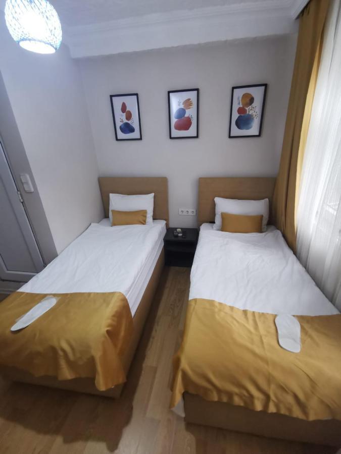 Konut Wooden House Hotell Istanbul Eksteriør bilde