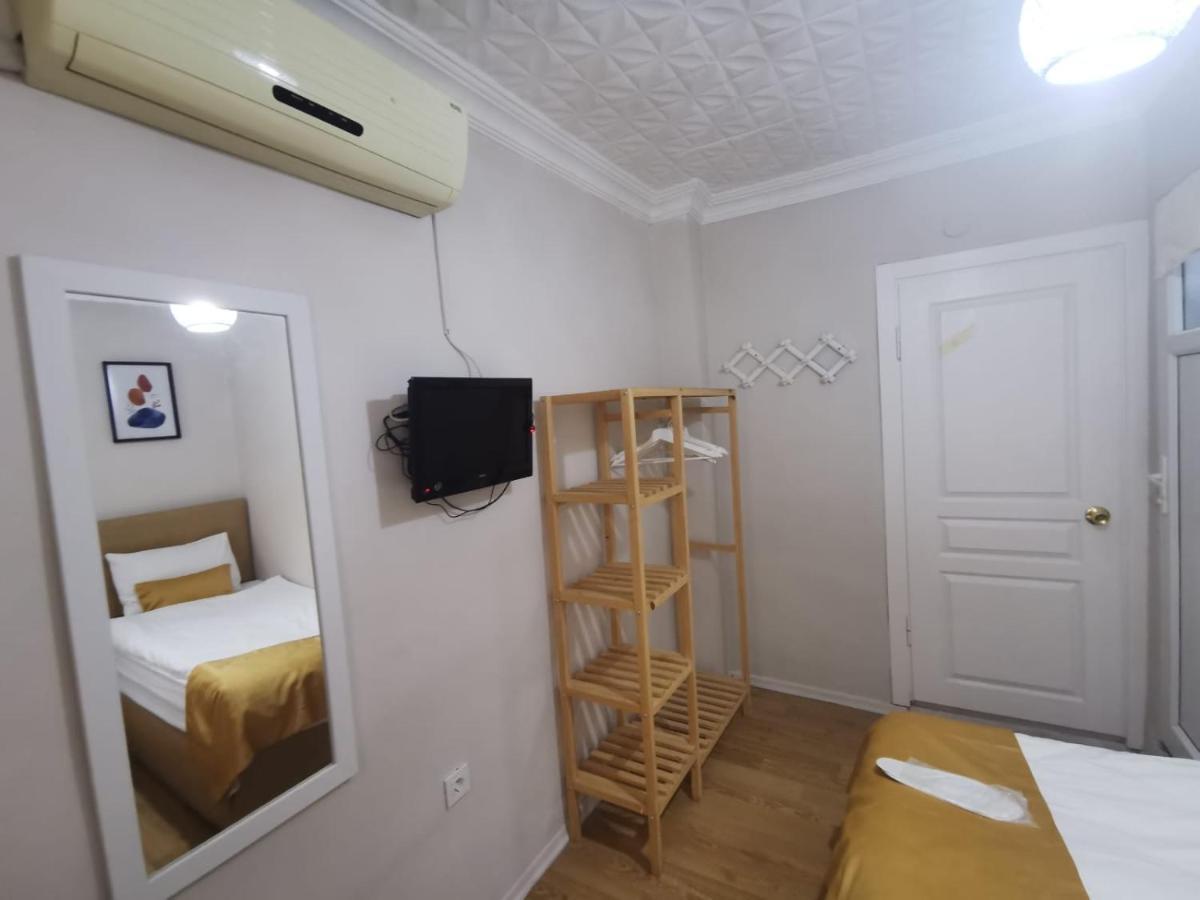 Konut Wooden House Hotell Istanbul Eksteriør bilde