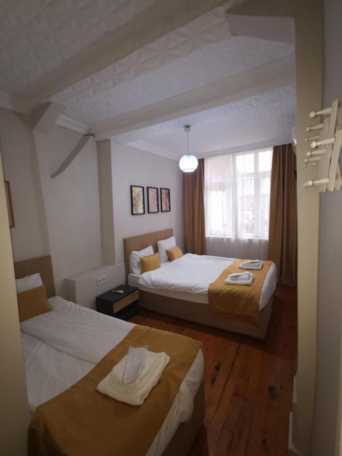 Konut Wooden House Hotell Istanbul Eksteriør bilde