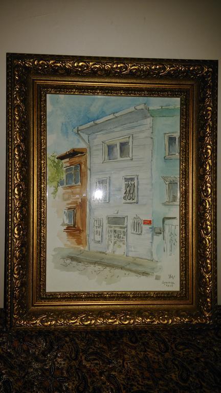 Konut Wooden House Hotell Istanbul Eksteriør bilde